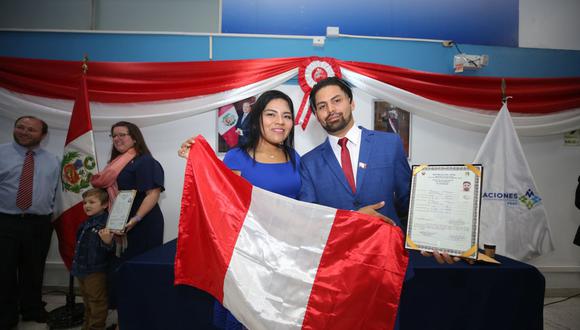 Son cerca de 5,000 ciudadanos extranjeros de diversas nacionalidades que ya han recibido el título de la nacionalidad peruana. (Foto: Migraciones)