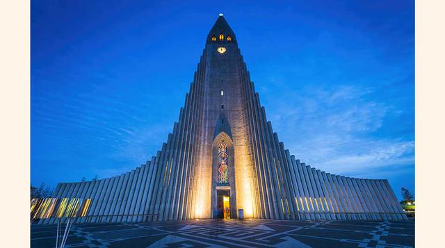 1. Catedral Hallgrímskirkja en Reikiavik,   Arquitecto: Guðjón Samúelsson  terminada en 1986