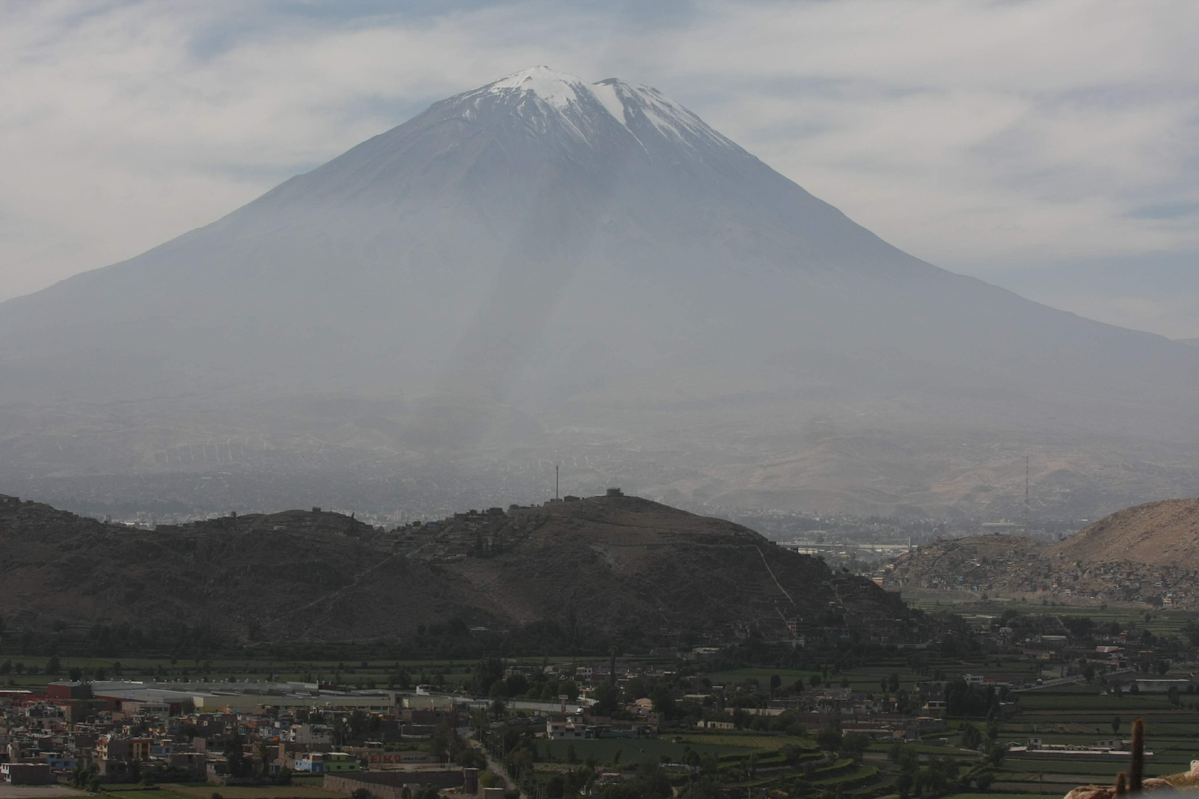 La obra se viene desarrollando en el distrito de Sachaca (Arequipa), a 24 kilómetros del cráter del volcán Misti. (Foto: GEC)