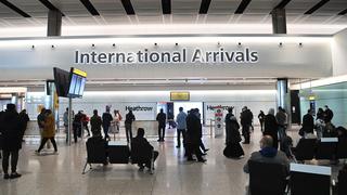 Aeropuerto Heathrow de Londres probará filas rápidas para pasajeros vacunados
