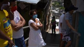 Alcaldesa de Guayaquil dice que un tercio de la ciudad está contaminada