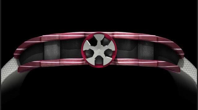 Esto no es solo gracias a la altura total del reloj, el cual es de solo 7.8 mm, pero también gracias a la nueva, altamente elástica correa antideslizante. (Foto: Megaricos)