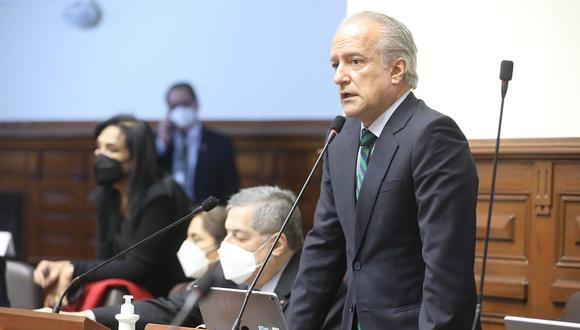 Hernando Guerra García es el presidente de la Comisión de Constitución del Parlamento. Foto: Congreso
