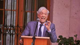 Vargas Llosa: Solución a la confrontación política no pasa por cerrar el Congreso