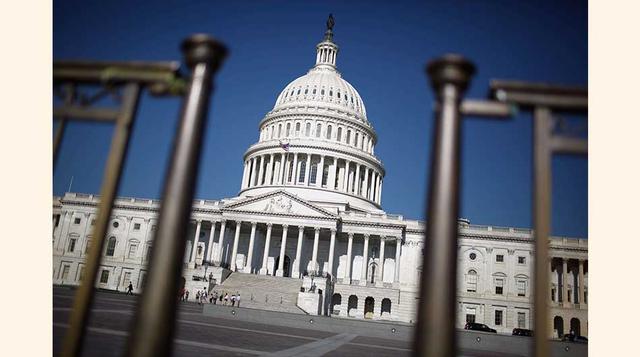 13. Demócratas en el Congreso. Acciones: Menor alza de alivio, mayor posibilidad de caídas para laboratorios farmacéuticos y bancos. Posibilidad de alzas a largo plazo para acciones de infraestructura y posibilidad de caídas para acciones de empresas fina