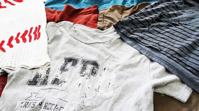 3 Una camiseta vieja. El textil es la fracción recogida selectivamente con más potencial de reutilización, superior al 90%. Según la Comisión Europea, cada kilo de ropa que se reutiliza y no es incinerado evita la emisión de 3.169 kg de CO2. Lo que hay qu