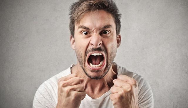 FOTO 6 | 6. Estás irritable. Cuando estás muy estresado, tu tronco cerebral –la parte primitiva de tu cerebro– toma el control, y la parte que permite que planees cede parte de él. Por esta razón, puedes explotar prácticamente por cualquier cosa, por más insignificante que parezca: el sonido de un claxon, ropa tirada en el piso, una frase pronunciada por tu pareja… en fin.