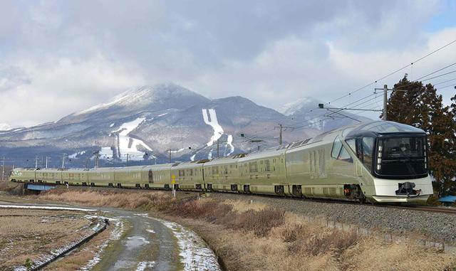 En el archipiélago japonés famoso por su Shinkansen, que atraviesa el país a toda velocidad, ¿el último chic ferroviario no sería tener tiempo para saborear el viaje? (Foto: AFP)