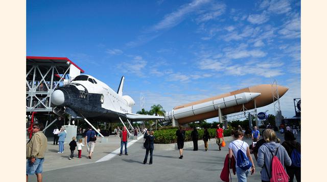 El Centro Espacial John F- Kennedy en Florida (Estados Unidos). Es un emblema de Estados Unidos y un atractivo turístico en el que esta la tienda "The Space Shop" que reúne más de 3,000 artículos sobre el tema. (Foto: disfrutamiami)