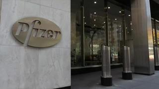 Inversores aúpan moderadamente a Pfizer tras mejora de datos de su vacuna