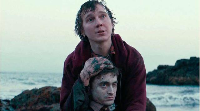 'Swiss Army Man', De Dan Kwan Y Daniel Scheinert. Paul Dano naufraga en una isla desierta e intima con Harry Potter, que parece estar muerto y que no deja de tirarse pedos. Entre ambos surge algo más que una bonita amistad. (Foto: msn)