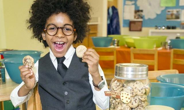 FOTO 24 | 24. Cory Nieves

Cory Nieves empezó Mr. Cory’s Cookies en 2009 como un stand que venía chocolate caliente, galletas y limonada. Desafortunadamente, el departamento de salud lo cerró. Entonces, ¿qué hizo este pequeño? Legalmente incorporó el negocio, creó sus propias recetas y ahora es un CEO de 10 años.