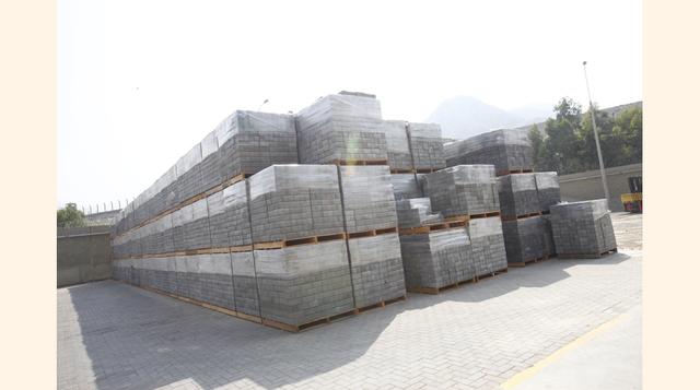 Año a año, la demanda por ladrillos de concreto muestra un crecimiento de un 15%. (Foto: Cesar Salhuana)