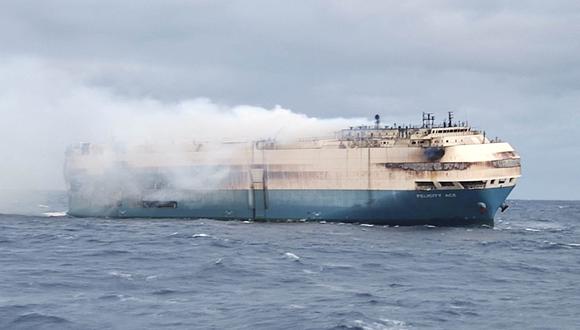 No se ha confirmado ninguna fuga de petróleo y el buque permanece estable, dijo la empresa de transporte. (Foto: Reuters)