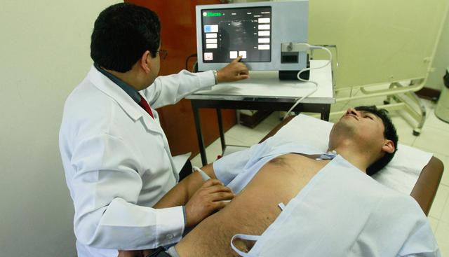 FOTO 5 | Tele-ecógrafo portátil 100% peruano.  Permite realizar ecografías a distancia a personas de escasos recursos de zonas alejadas del país que no cuentan con un médico o centro de salud cercano a fin de realizarles un diagnóstico médico preciso y detectar a tiempo posibles complicaciones de salud, beneficiando a mujeres gestantes y pacientes con diversas dolencias.