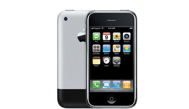 FOTO 13 | 2007
iPhone
Democratización del Internet
móvil y de las aplicaciones