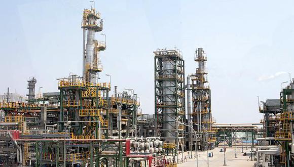 La refinería de La Pampilla, operada por Repsol, tiene una capacidad de producción de 117,000 barriles por día. (Foto: GEC)