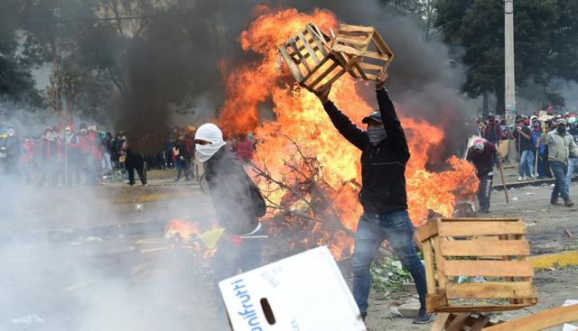 Violentos enfrentamientos se registran en nueva jornada de protestas en Ecuador (Foto: AFP)
