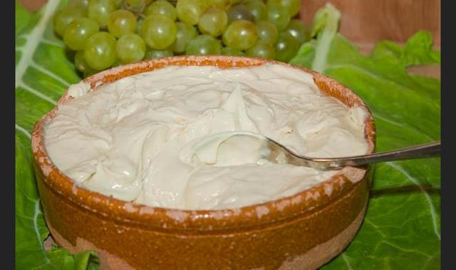 El queso de Urbiés (En asturiano se llama quesu d'Urbiés) es un tipo de queso que se elabora artesanalmente en la comunidad autónoma del Principado de Asturias, en España.