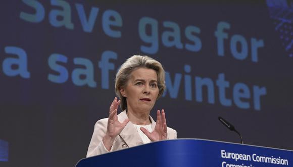 La presidenta de la Comisión Europea, Ursula von der Leyen, habla durante una conferencia de prensa en la sede de la UE en Bruselas el 20 de julio de 2022. (Foto: JOHN THYS / AFP)