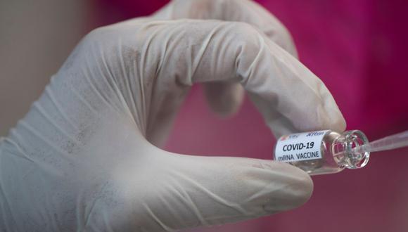 Estados Unidos se ha comprometido a invertir más de US$ 10,000 millones en vacunas contra el nuevo coronavirus, pero no ha asignado por ahora dinero para la distribución y la aplicación de las vacunas. (Foto referencial: Reuters)