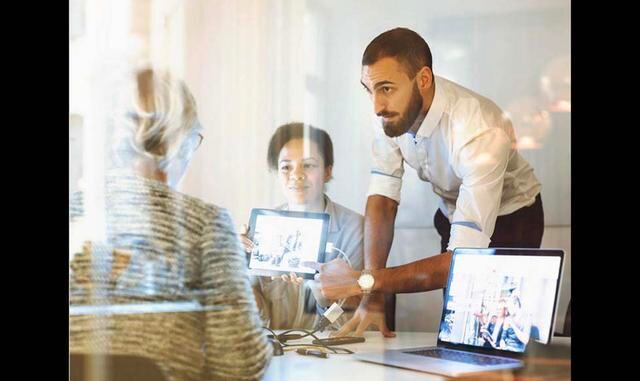 Fotos 8 | Ejercicio 8: Objetivos personales I. Apunta en un papel una frase que exprese tu objetivo principal en la vida, no sólo como emprendedor. ¿Cuál es tú misión en este mundo? ¿Qué te hace sentir que todo lo que haces tiene sentido?