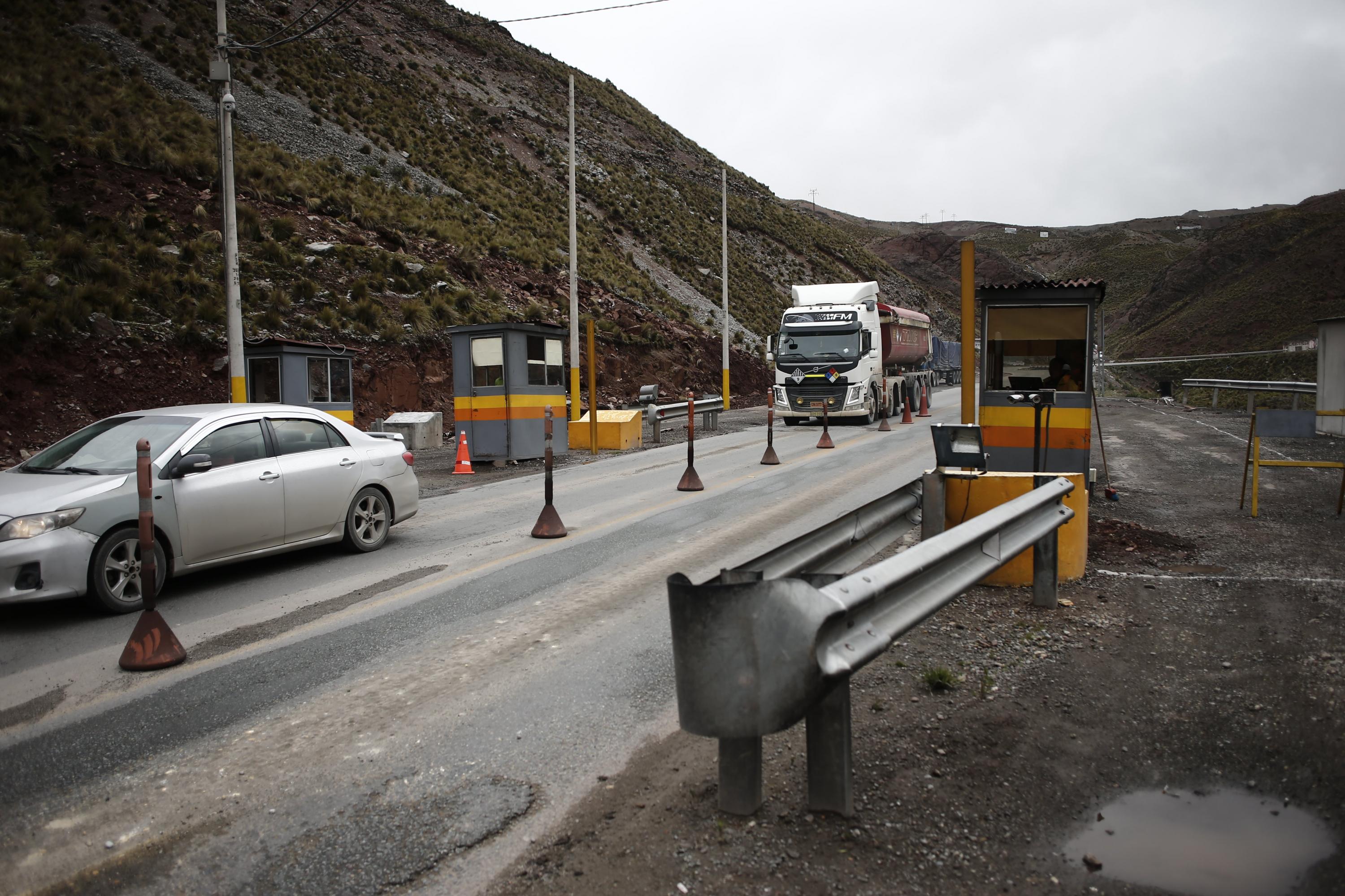 El MTC pidió a Ositran que precise el mecanismo de compensación establecido en el contrato por los montos dejados de recaudar por Deviandes. (Foto: GEC)