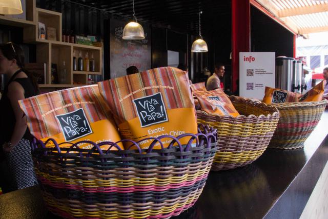 Finalmente, los invitados disfrutaron de las versiones clásicas junto a otras más innovadoras que incluyen insumos peruanos como el loche, quinua, cañihua, camote, papa y hasta de maíz morado gracias a las más de 6,000 unidades que se repartieron entre el