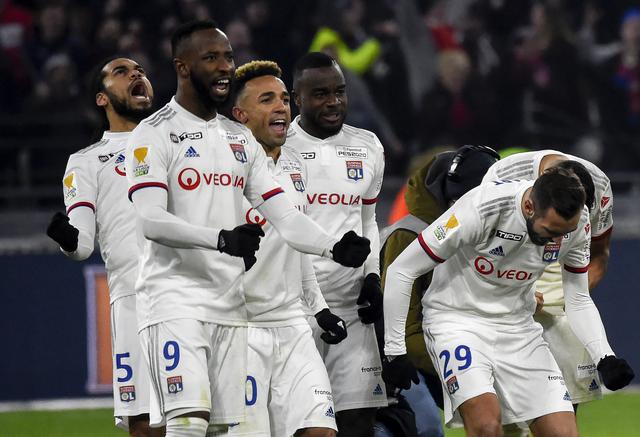 Olympique Lyon con 29 Jugadores en el plantel cuesta 453.29 Millones de dólares (Foto: AFP)