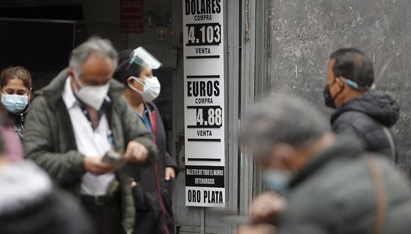 El dólar acumula una ganancia de 13.65% en el mercado cambiario peruano en lo que va del 2021. (Foto: GEC)