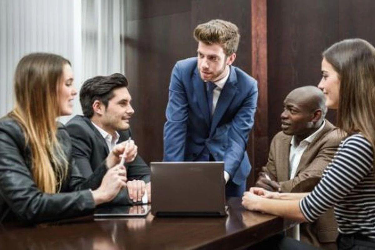 Recuerda: aumentando la eficacia o reduciendo la carga de trabajo sumará dividendos a su carrera profesional. (Foto: Pixabay)