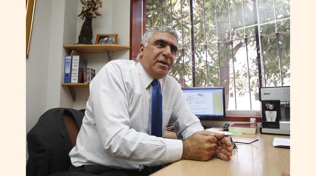 Sin embargo, el tránsfuga más famoso es Alberto Kouri, quien postuló por Perú Posible pero se pasó a las de Perú 2000. Pero el 14 de setiembre del 2000 se supo cuáles fueron las razones de ese cambio: se hizo público un video en el que Vladimiro Montesino