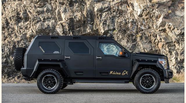 La base del Rhino es la plataforma de la clásica Ford F450, y está equipado con un motor V10 de 6.8 litros o 6.7 litros para diésel. (Foto: Megaricos)