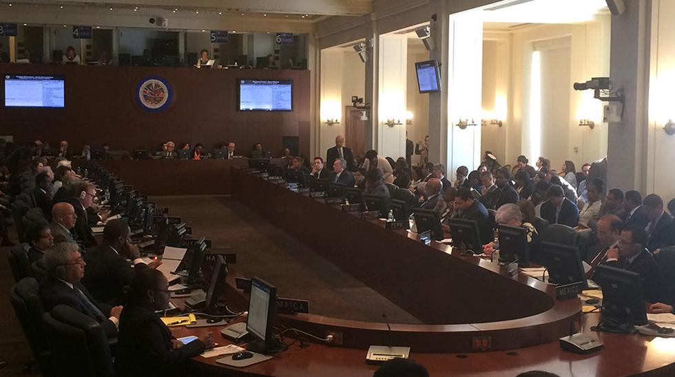 1. El Consejo Permanente de la OEA tiene que declarar por mayoría simple de sus miembros (18 votos) que en Venezuela hay una alteración del orden constitucional y democrático.