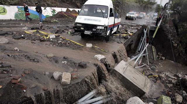 ·    Evita acampar o estacionar tu vehículo a lo largo de riachuelos y cauces secos, especialmente en las zonas bajas de valles interandinos.
