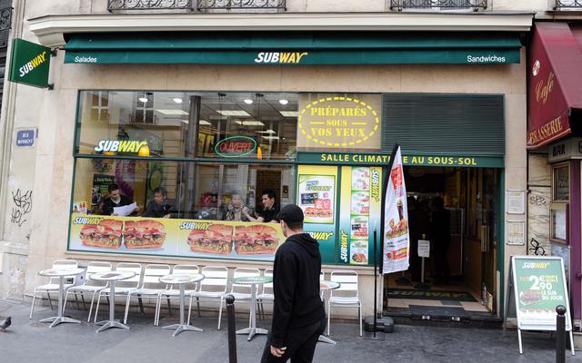 FOTO 2 | Subway
Número estimado de franquicias: 45.000
Cuota inicial: $15.000 
Inversión inicial estimada: $117.000–$263.000 
Cuota de servicio: 8% de las ventas netas
Cuota por publicidad: 4.5% de las ventas netas
(Foto: AFP)