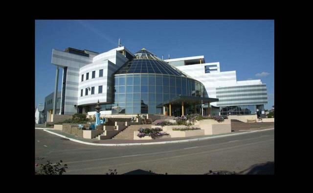 FOTO 3 | 3. Chess City es un gran complejo dedicado a las competiciones de ajedrez, ubicado al este de Elista, en Rusia. El edificio principal, que es conocido con el nombre de Chess City, se terminó en 1998. Esta idea tan futurista fue desarrollada por Kirsan Ilyumzhinov, el presidente millonario de Kalmykia.