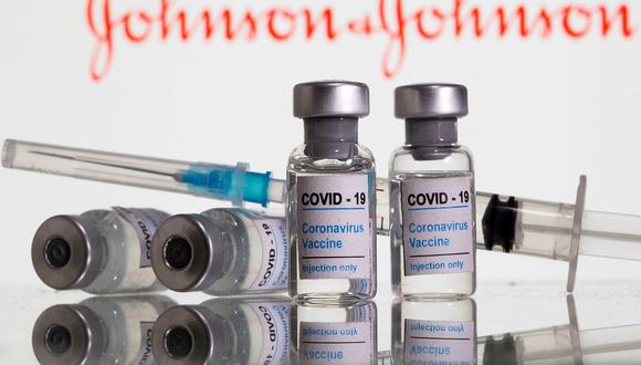 J&J también presentó datos de laboratorio sobre anticuerpos que luchan contra el virus y que indican que la vacuna protege contra la variante delta durante al menos ocho meses. (Foto: AFP).
