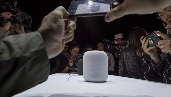 Apple ha estado desarrollando una versión más pequeña y más barata de su dispositivo HomePod, que podría lanzarse este año. (Foto: Bloomberg)