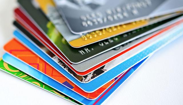 FOTO 6 | 6. Qué es y cómo funciona una tarjeta de crédito
A los 30 años ya debes saber los beneficios de aprender sobre créditos y de hecho, ya perdiste tu Virginidad Financiera. Ahora las TDCs son como parte de tu identidad, algo más importante que tus lentes o tu reloj. Si todavía no sabes cómo utilizarlas, te recomendamos leer todos nuestros artículos sobre Tarjetas de Crédito.