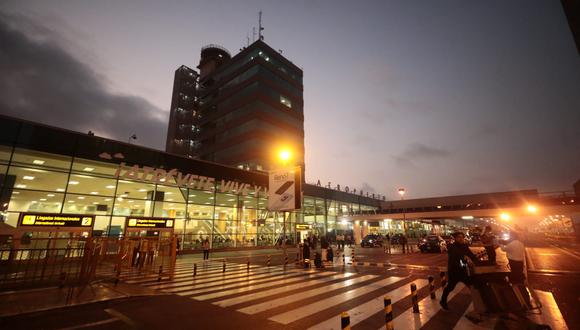 La empresa Lima Airport Partners (LAP) anunció la suspensión de operaciones en el aeropuerto. (Foto: GEC)