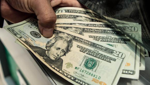 El dólar acumula una caída de 2.23% en lo que va del año. (Foto: GEC)
