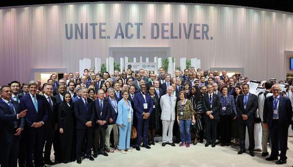 Foto de algunos de los asistentes a la COP28 que comenzó el jueves en Dubái.