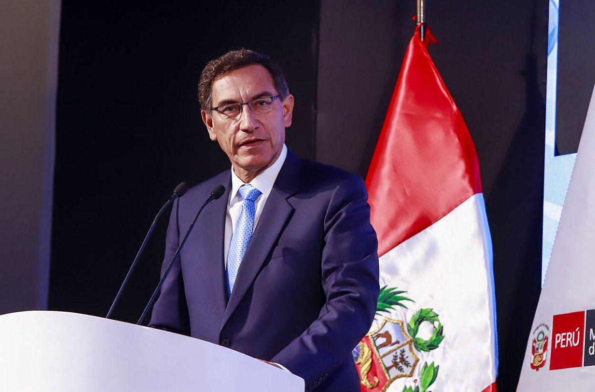 El presidente Martín Vizcarra, quien asumió el cargo tras el escandaloso mandato de Pedro Pablo Kuczynski en el 2018, después de renunciar en medio de sus propios enfrentamientos con el Congreso, se enfrentó al establecimiento peruano tras investigaciones de corrupción que involucraron a políticos de todos los campos. (Foto: Andina)