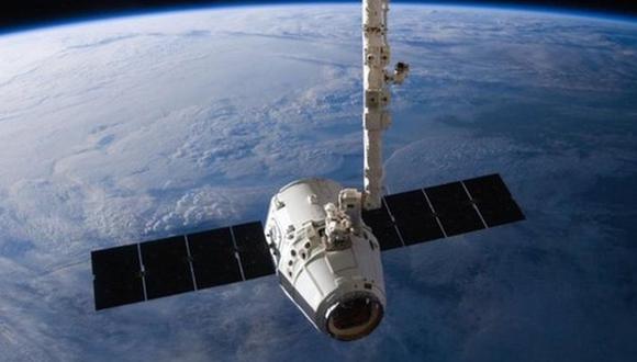 El despegue y aterrizaje de la primera fase se realizó sin problemas, después de que SpaceX retrasara la misión, inicialmente prevista para el domingo, en busca de mejores condiciones climáticas en la zona de aterrizaje en Bahamas.