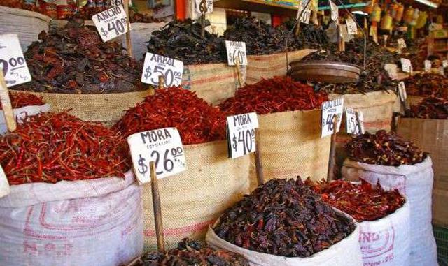 Fotos 15 | LA MERCED – CIUDAD DE MÉXICO, MÉXICO. Decir que La Merced es un lugar de enormes dimensiones no sería hacer justicia con lo que realmente es. Con más de 3.000 vendedores de todo México, este mercado abarca varios bloques de la Ciudad de México.