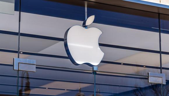 En la industria, los productores de podcasts esperan que Apple ponga más de su dinero en el medio.