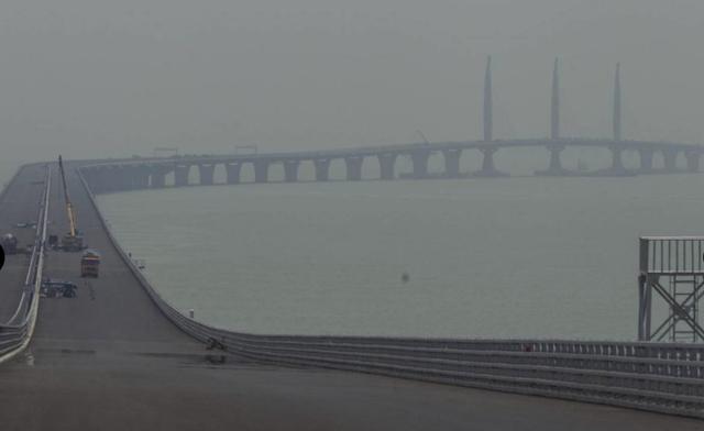 FOTO 8 | Puente Hong Kong - Zhuhai-Macau (China), el puente que será el más grande del mundo aún está en construcción, unirá estas tres grandes ciudades asiáticas por un conjunto de puentes y túneles.
