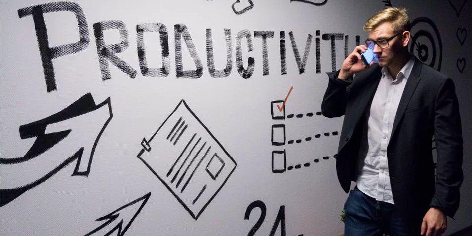 La planificación en reversa no solo te lleva a sentirte más motivado, sino que también genera un mejor desempeño. (Foto: Shutterstock)