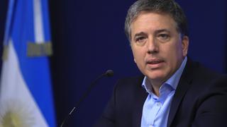 Ministro de Economía de Argentina atribuye turbulencia económica a factores políticos